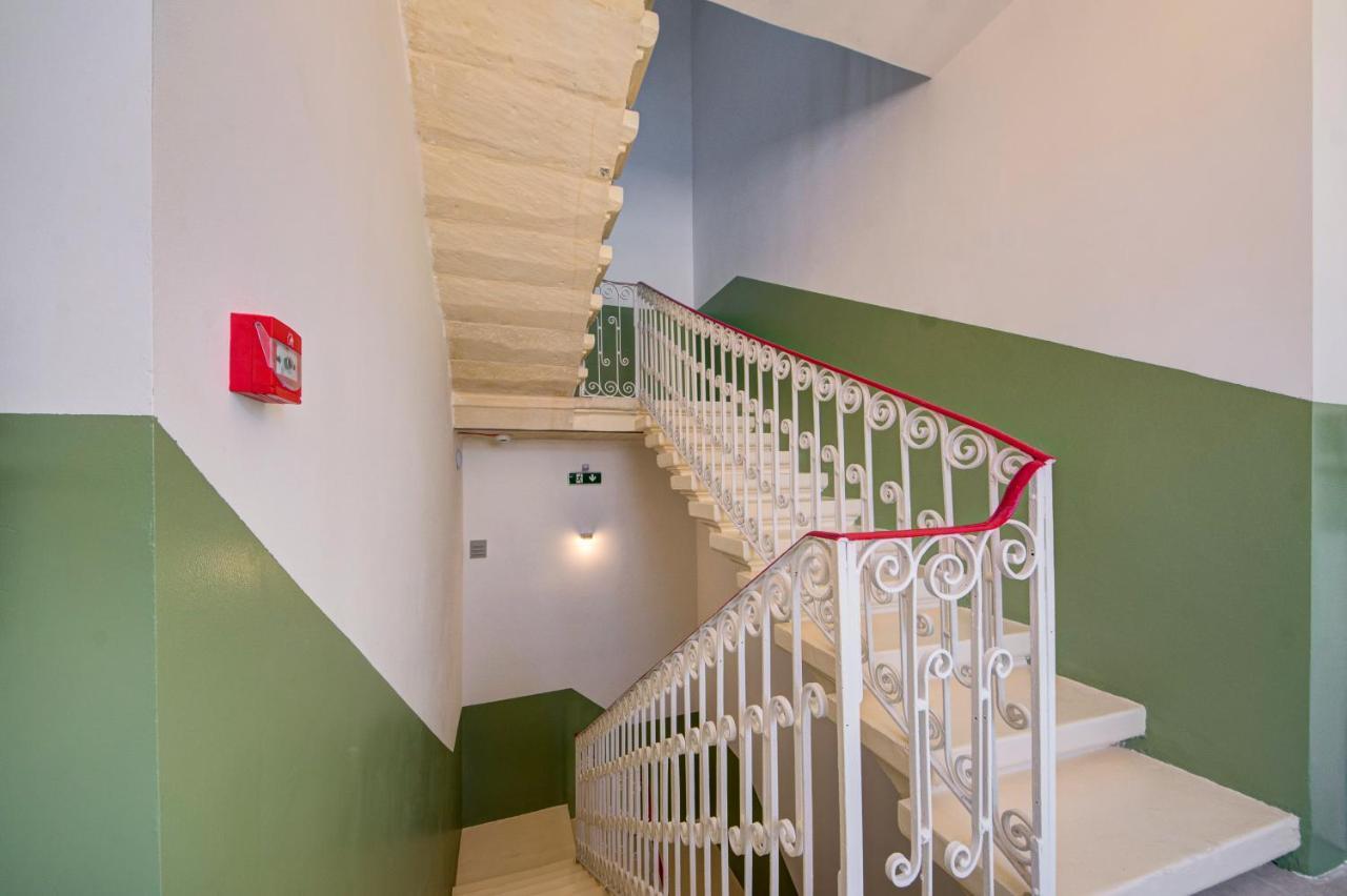 Private Rooms With Bathroom In Βαλέτα Εξωτερικό φωτογραφία