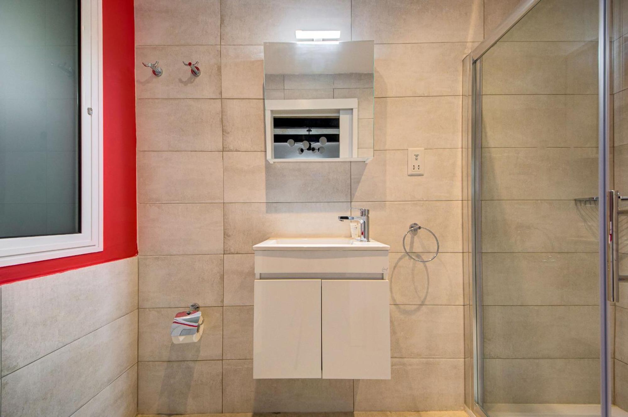 Private Rooms With Bathroom In Βαλέτα Εξωτερικό φωτογραφία